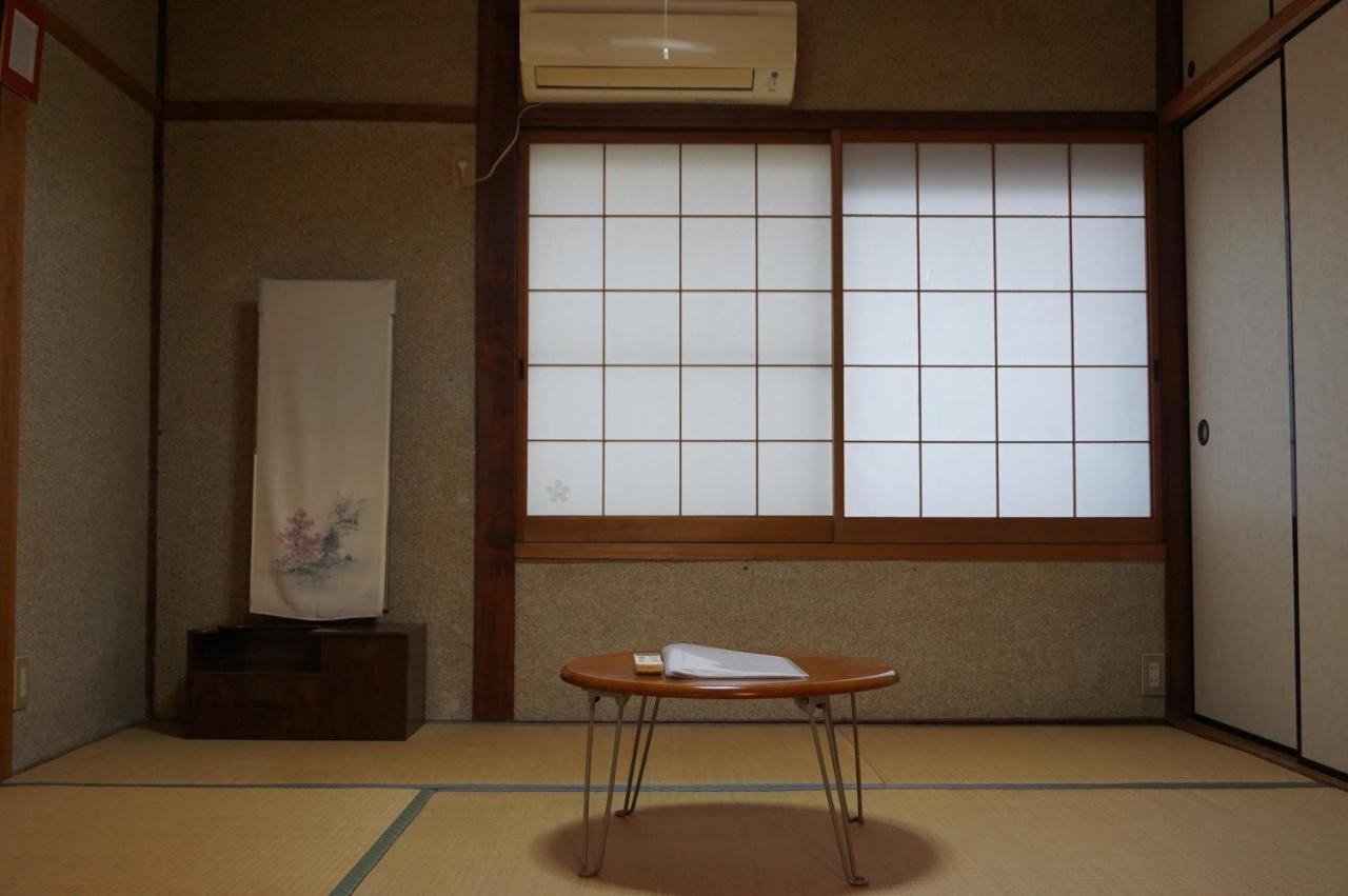 Guesthouse Ten-Roku - Female Only Osaka Buitenkant foto