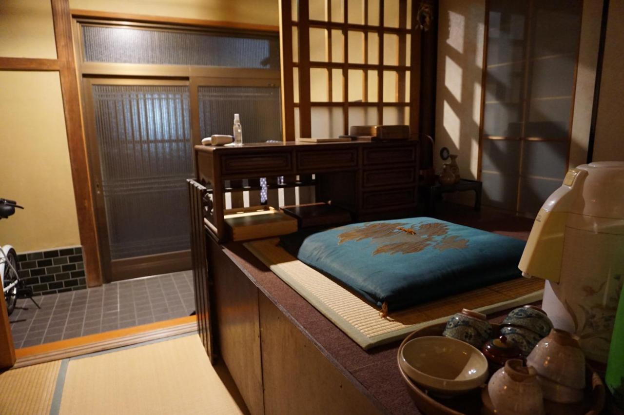Guesthouse Ten-Roku - Female Only Osaka Buitenkant foto
