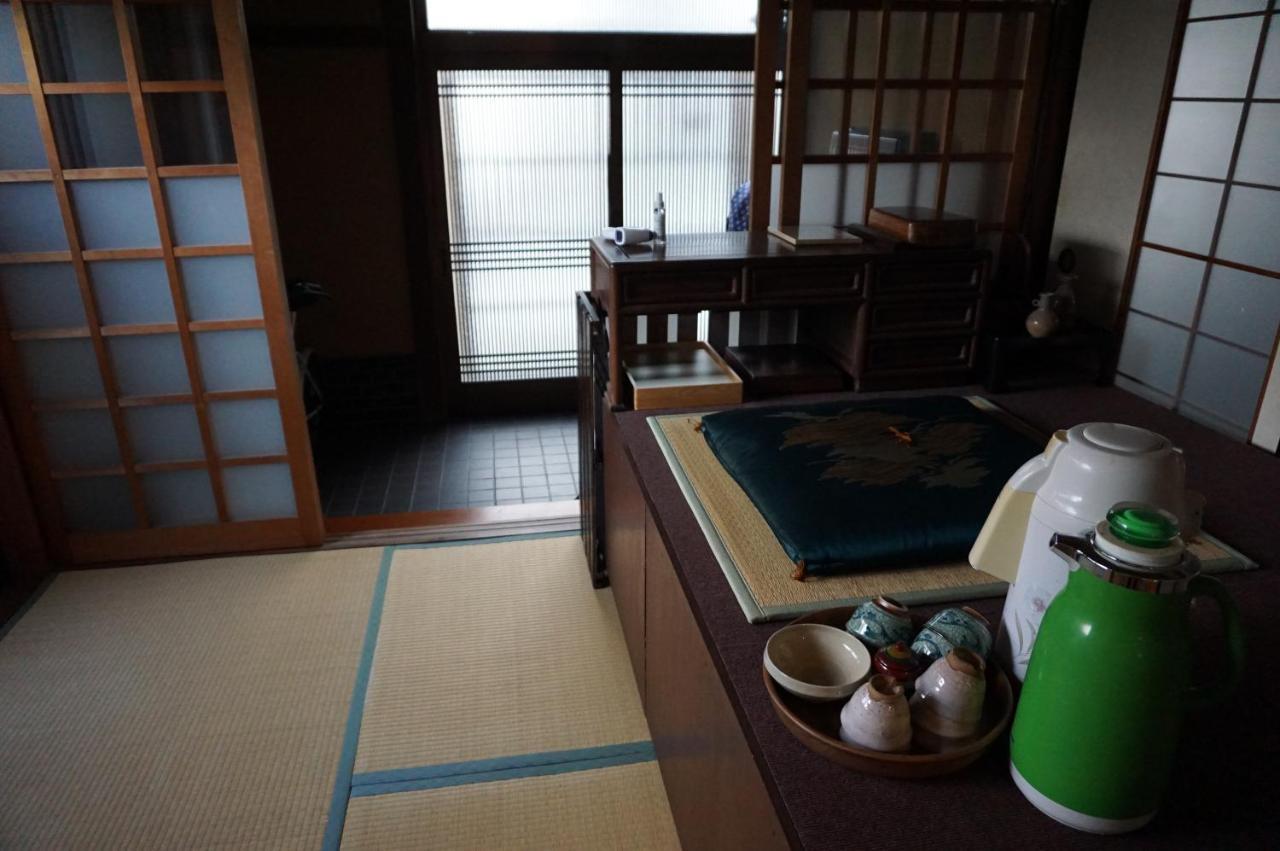 Guesthouse Ten-Roku - Female Only Osaka Buitenkant foto