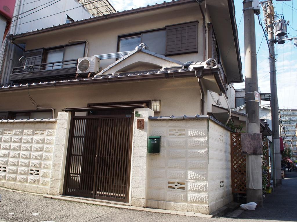 Guesthouse Ten-Roku - Female Only Osaka Buitenkant foto