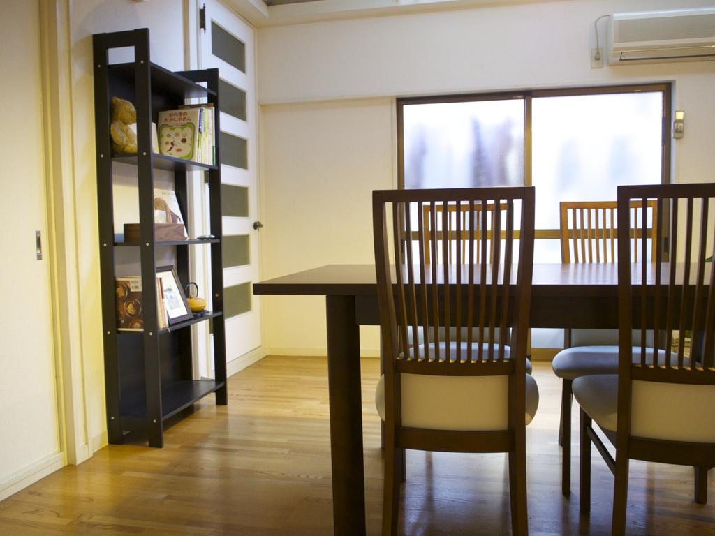 Guesthouse Ten-Roku - Female Only Osaka Buitenkant foto