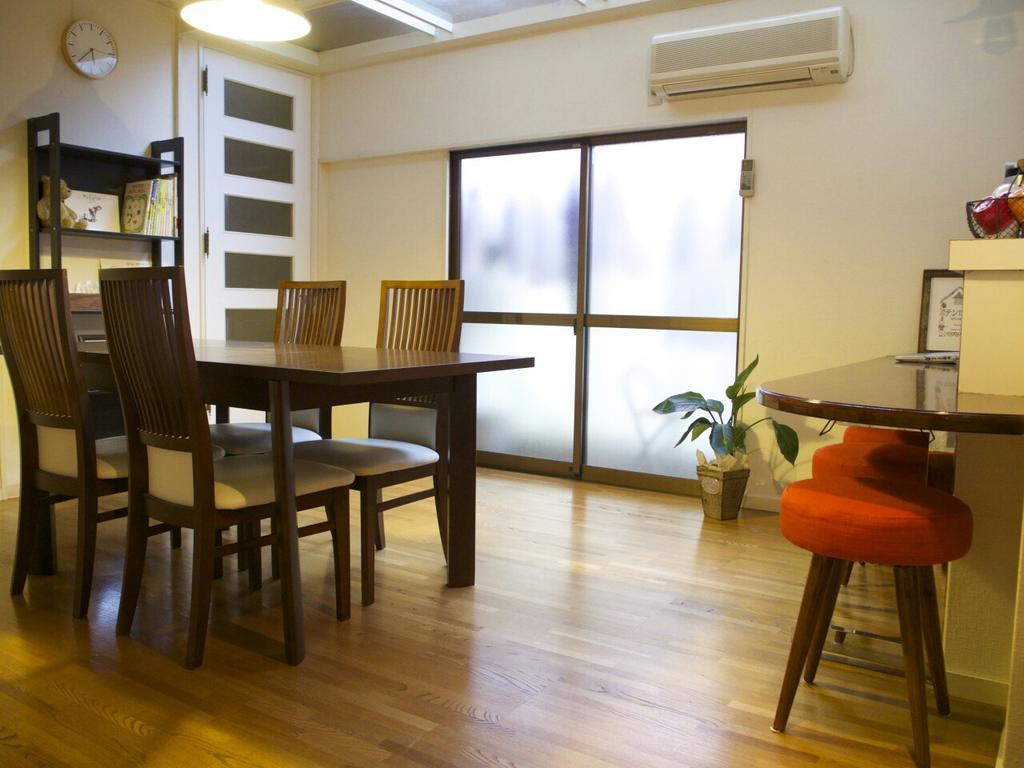 Guesthouse Ten-Roku - Female Only Osaka Buitenkant foto